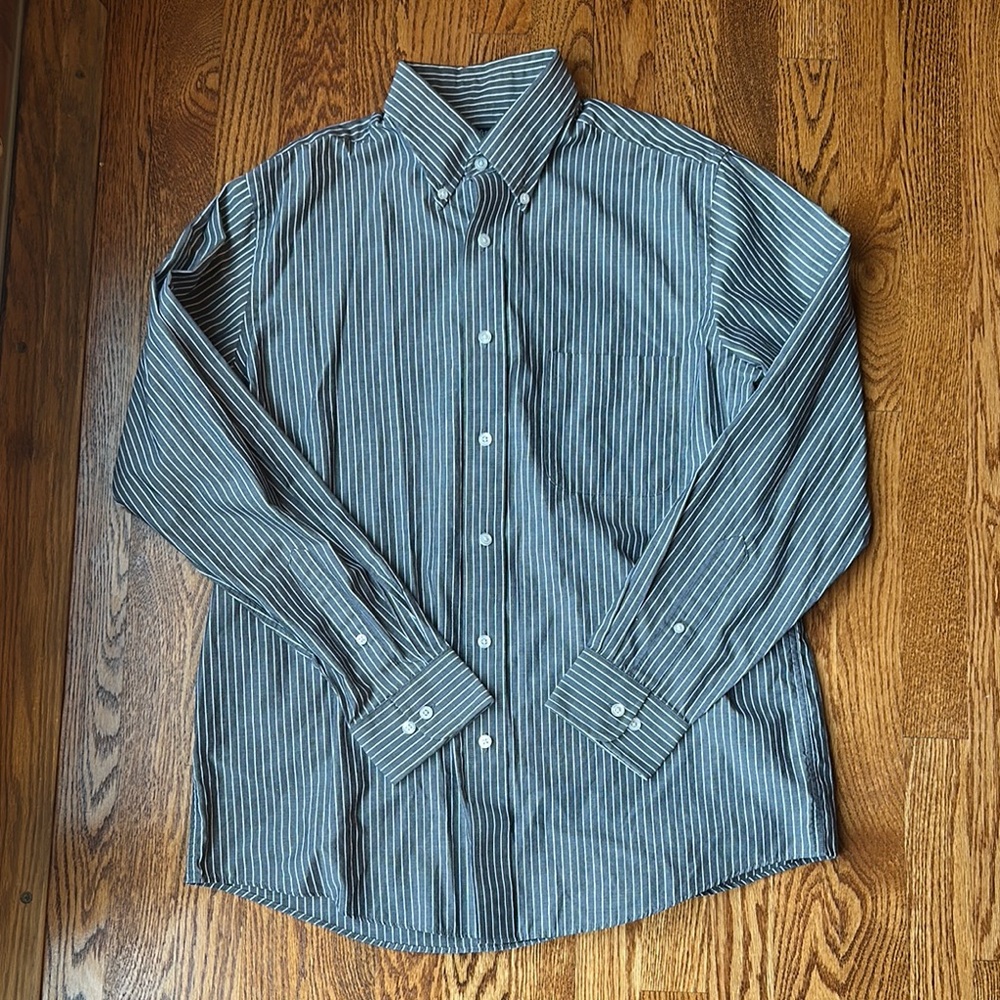 Croft & Barrow Men's Grey Striped Button-Down Shirt, Size M